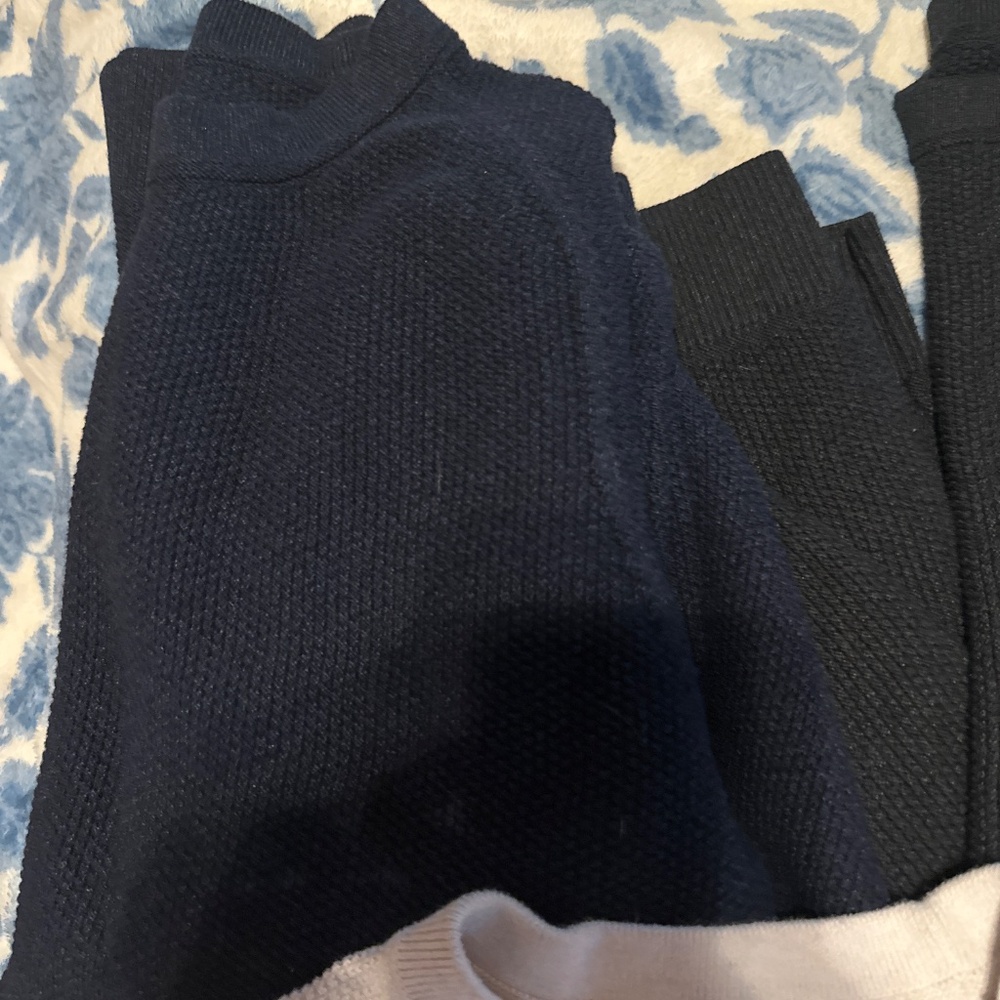 Lululemon long sleeve sweater - Picture 3 of 4